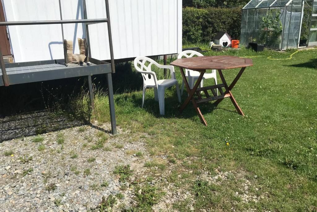 Enkelt boende på charmiga Skaftö Grundsund Exteriör bild
